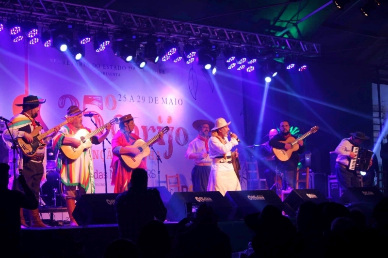 Nove músicas sobem ao palco na segunda noite da Fase Geral do 36º Carijo da Canção Gaúcha 